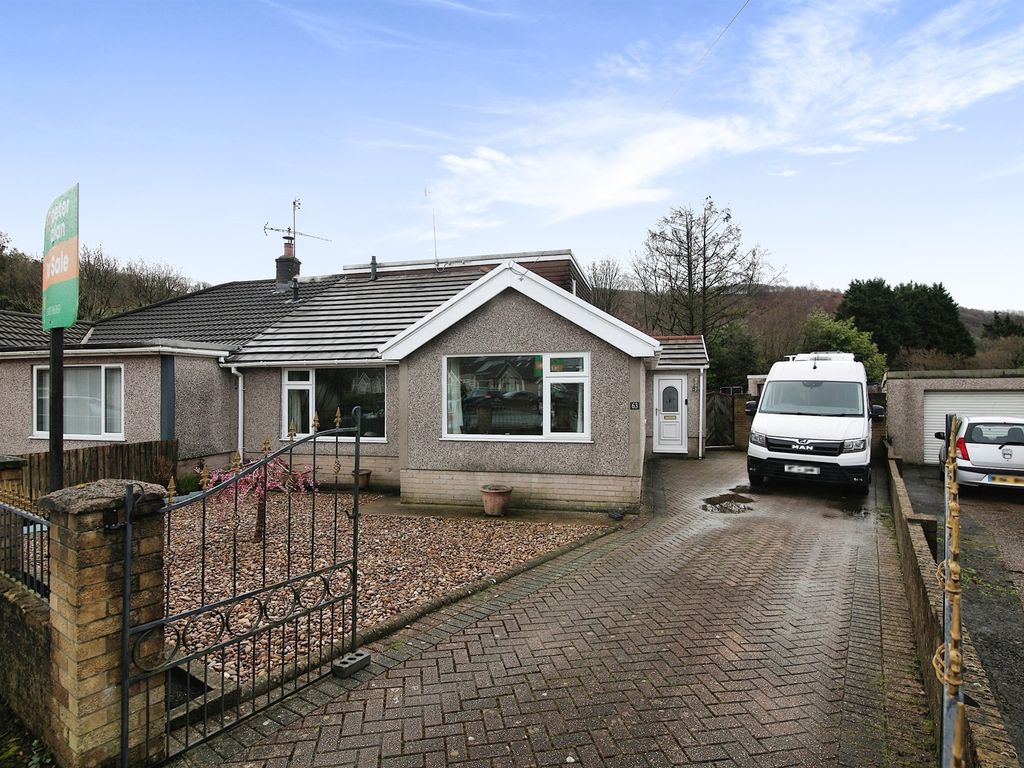 4 bed semidetached house for sale in Heol TyGwyn, Llanbradach