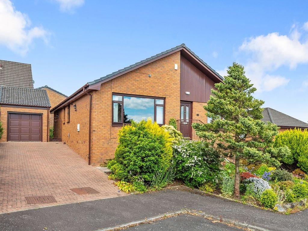 3 bed bungalow for sale in Fairways Avenue, Maddiston, Falkirk FK2, £275,000 Zoopla