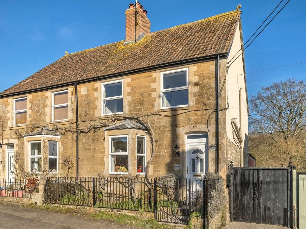2 bed semidetached house for sale in Mill Lane, Yetminster, Sherborne