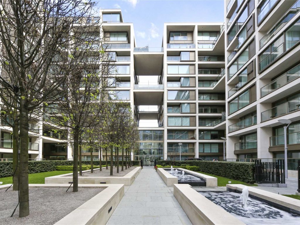 2 bed flat to rent in Kensington High Street, London W14, £5,698 pcm