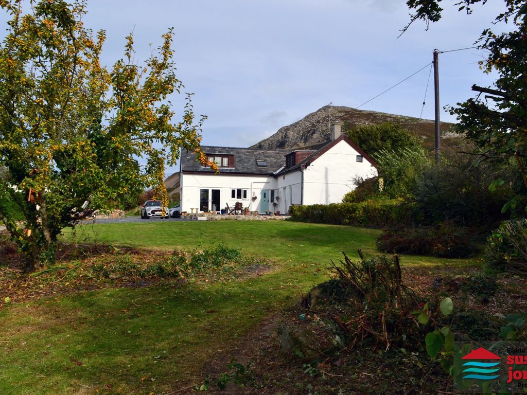 4 bed detached house for sale in Nefyn, Pwllheli LL53 Zoopla