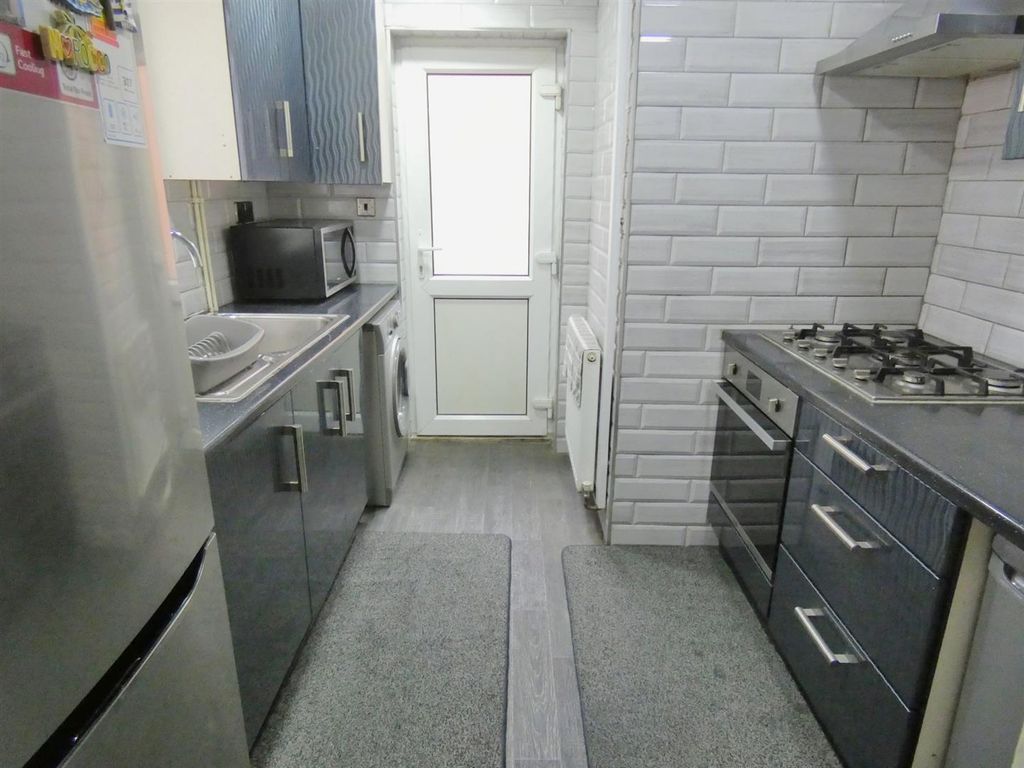 2 bed terraced house for sale in Stoughton Street South, Highfields