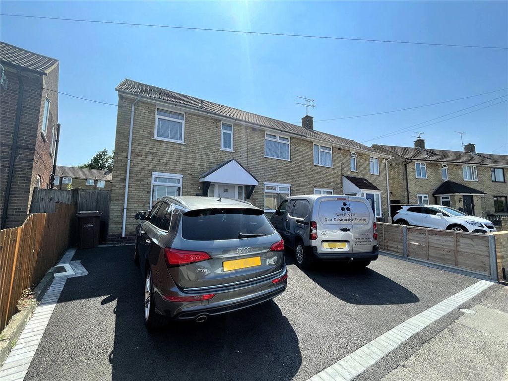 3 bed semidetached house for sale in Rolvenden Avenue, Twydall