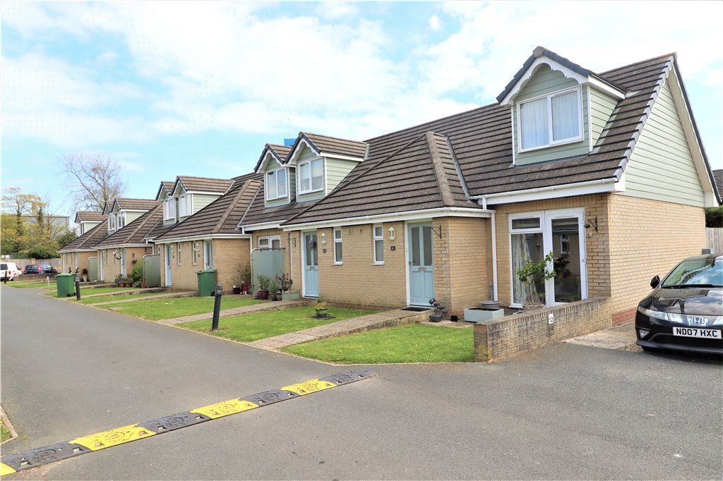 2 bed detached house for sale in Avenue Road, Sandown, Isle Of Wight PO36 Zoopla