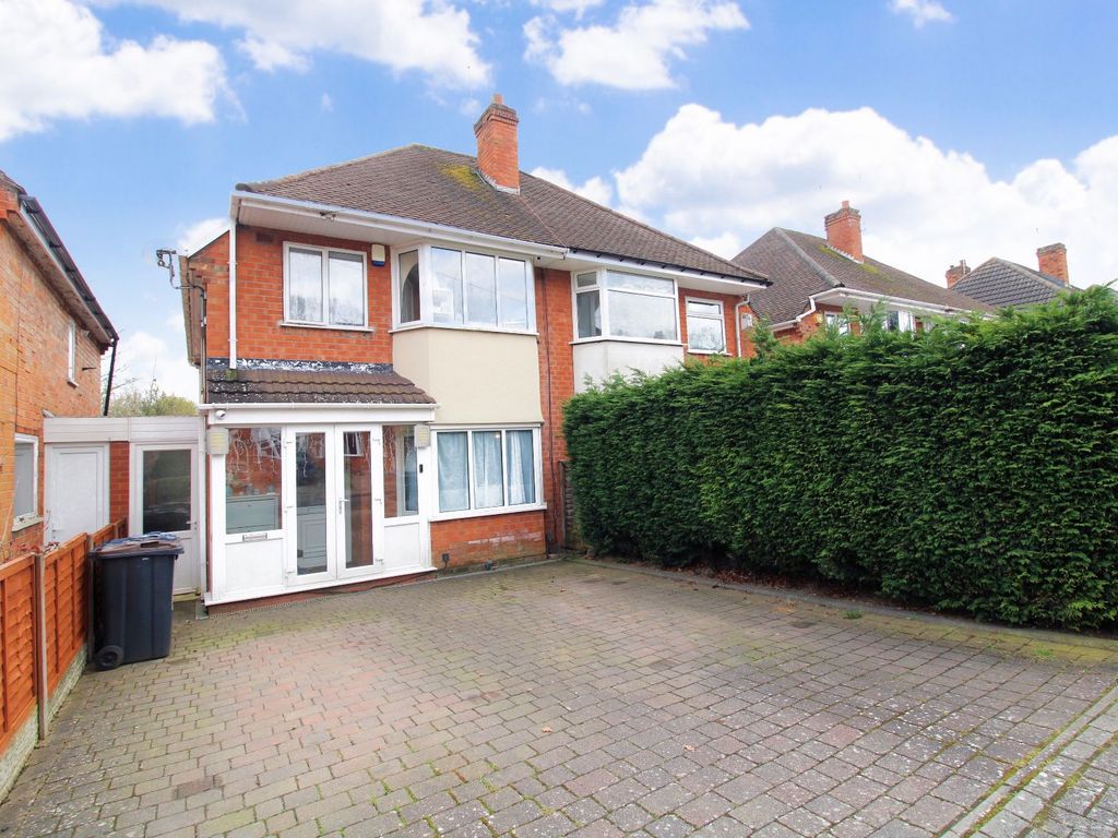 3 bed semidetached house for sale in Loxley Avenue, Birmingham B14