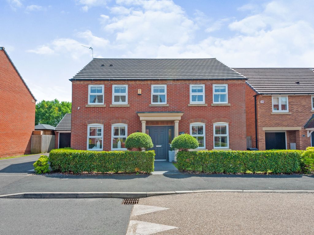 4 bed detached house for sale in Tickford Bank, Widnes, Cheshire WA8