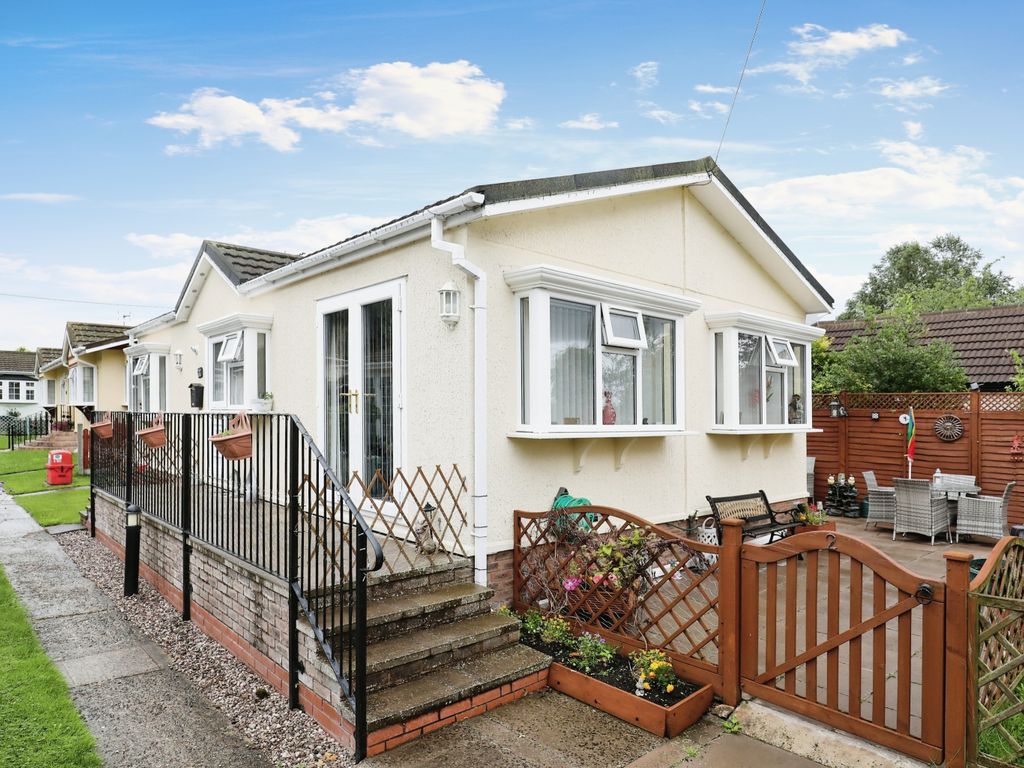2 bed bungalow for sale in Hunt Hall Lane, Welford On Avon, Stratford