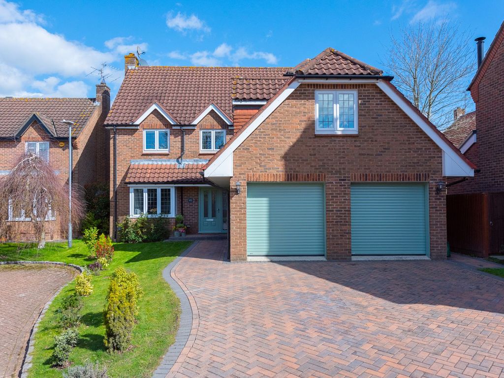 5 bed detached house for sale in Buckthorn Close, Wokingham RG40 Zoopla