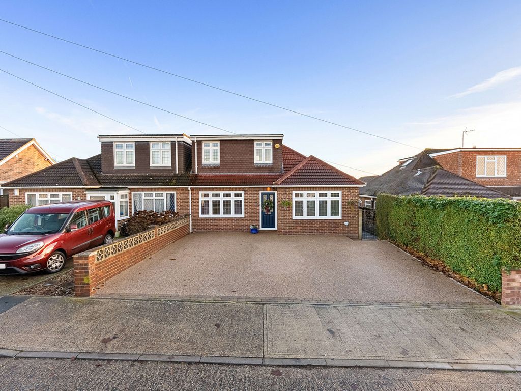 3 bed semidetached bungalow for sale in Elwill Way, Gravesend DA13, £