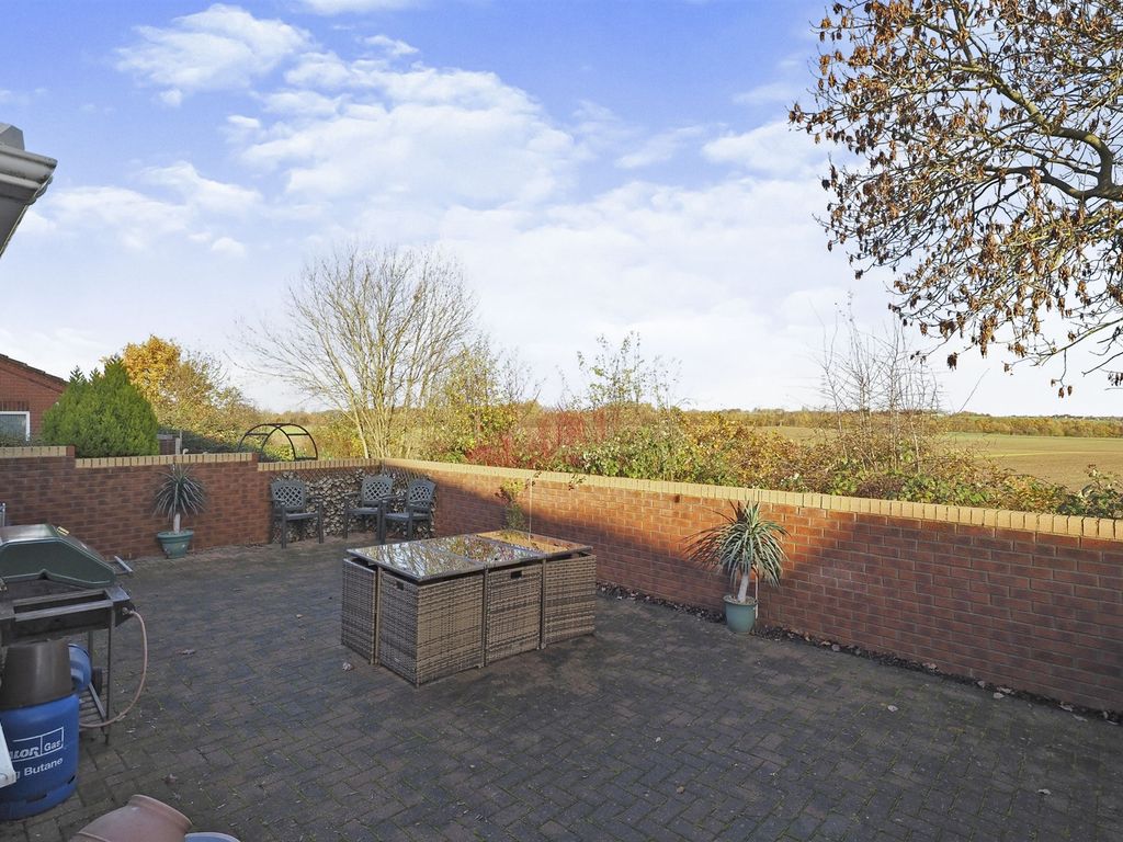 4 bed detached house for sale in Norwood Drive, Brierley, Barnsley S72