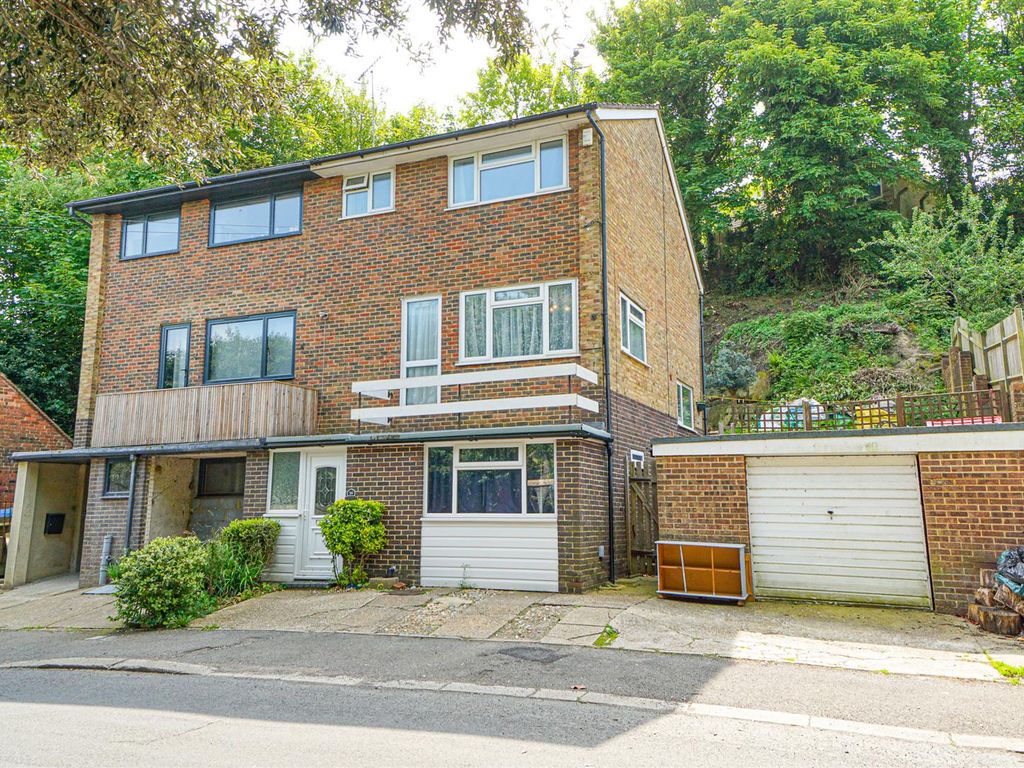 4 bed town house for sale in Harold Road, Hastings TN35 Zoopla