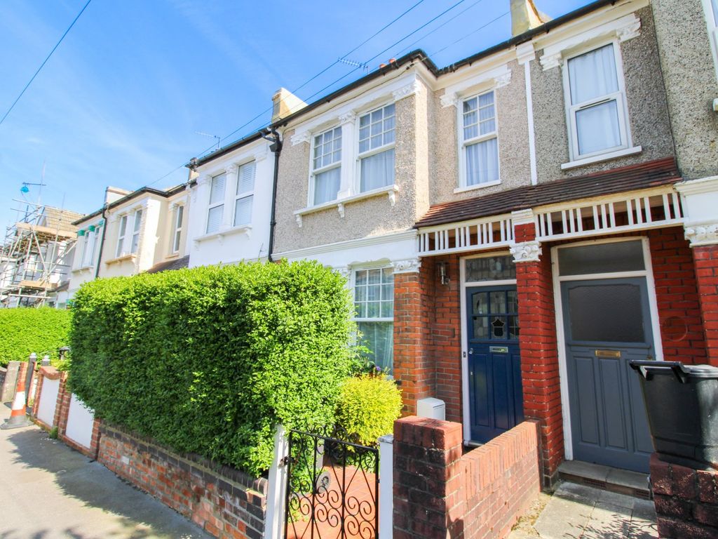 3 bed terraced house to rent in Capri Road, Croydon CR0