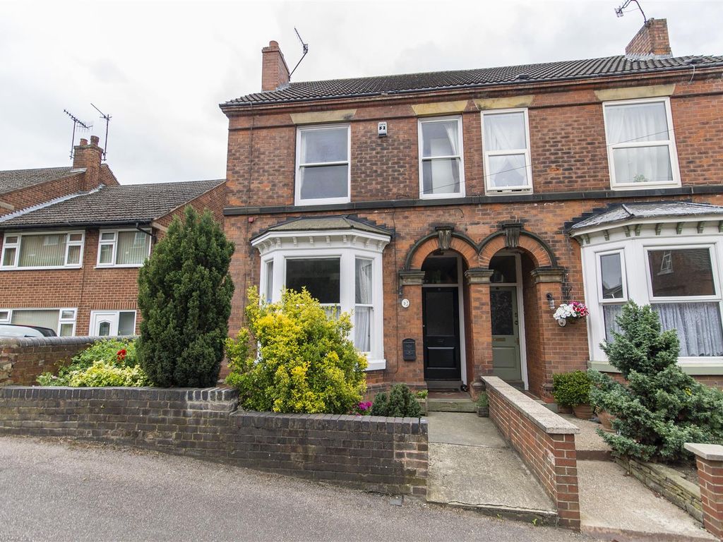 4 bed semidetached house for sale in Stanley Street, Spital