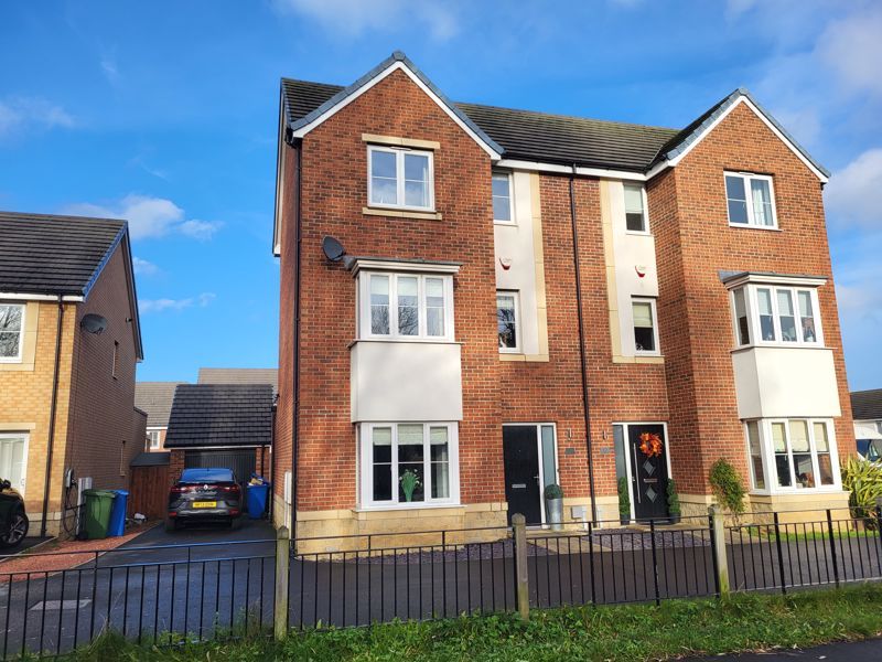 4 bed town house for sale in Tavern Close, Cramlington NE23, £270,000 Zoopla
