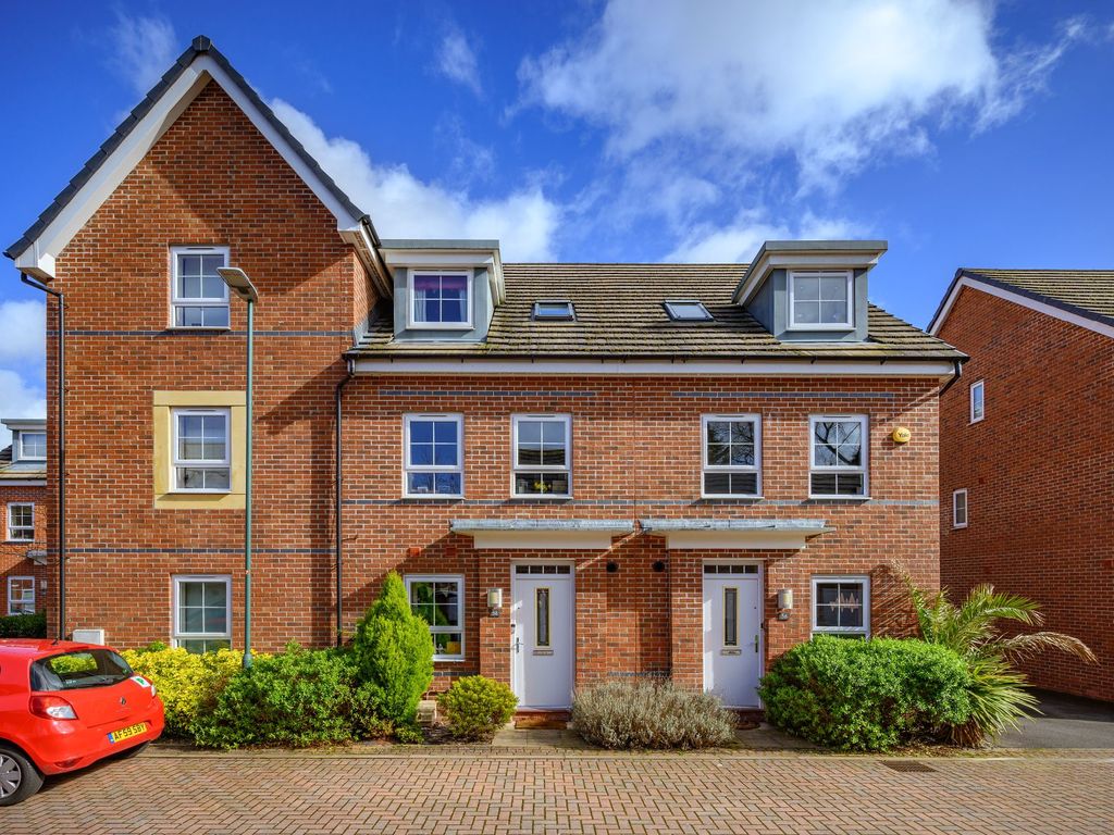 4 bed town house for sale in Wolston Close, Shirley, Solihull B90 Zoopla