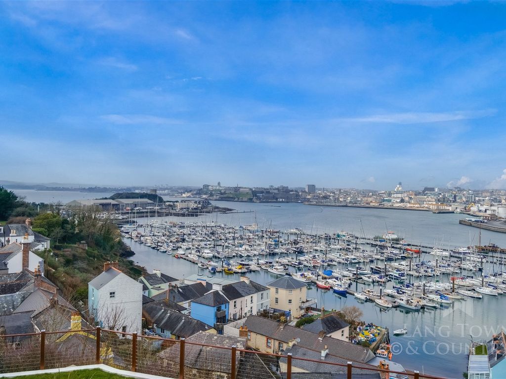 5 bed linkdetached house for sale in Tapson Drive, Turnchapel