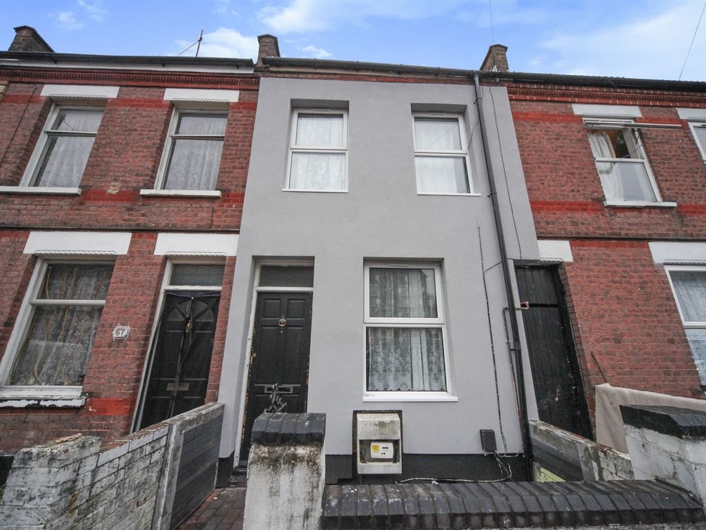 2 bed terraced house for sale in Malvern Road, Luton LU1 Zoopla