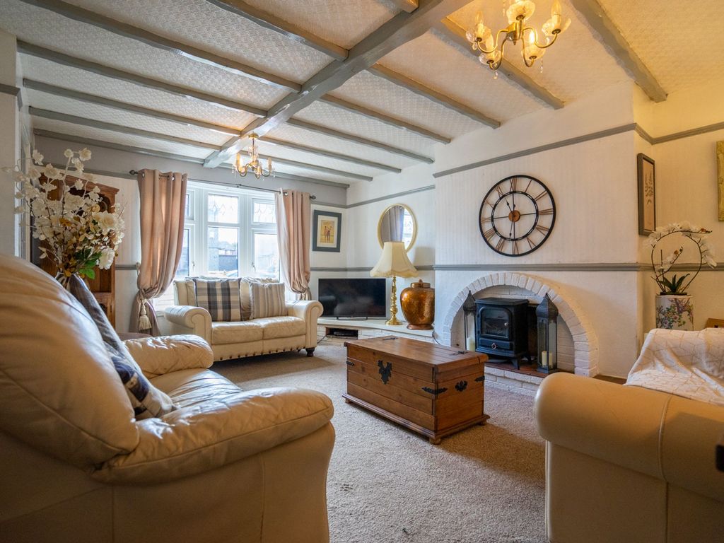 Cross Keys Green, Leicester LE5  