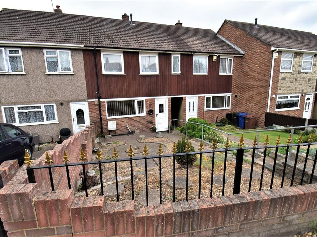 3 bed terraced house for sale in River View, Chadwell St. Mary, Grays