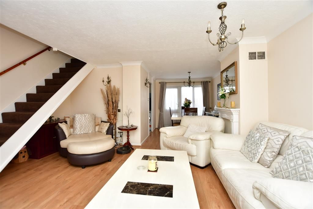 3 bed semidetached house for sale in Pannell Road, Isle Of Grain