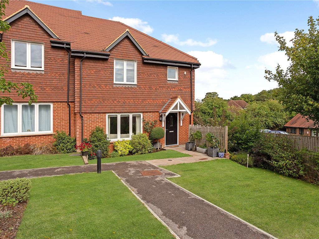 3 bed detached house for sale in Lambton Close, Medstead, Alton GU34