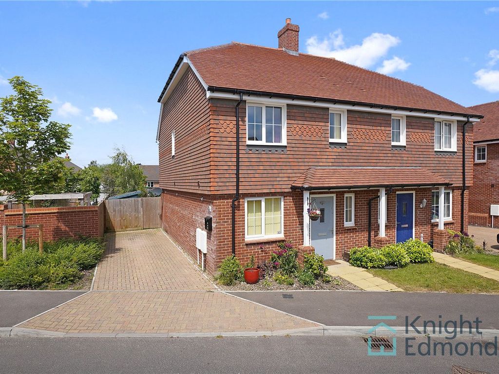 3 bed semidetached house for sale in Robson Chase, Boughton Monchelsea