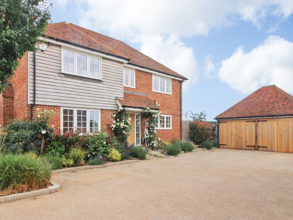 4 bed detached house for sale in Bourne Drive, Littlebourne, Canterbury