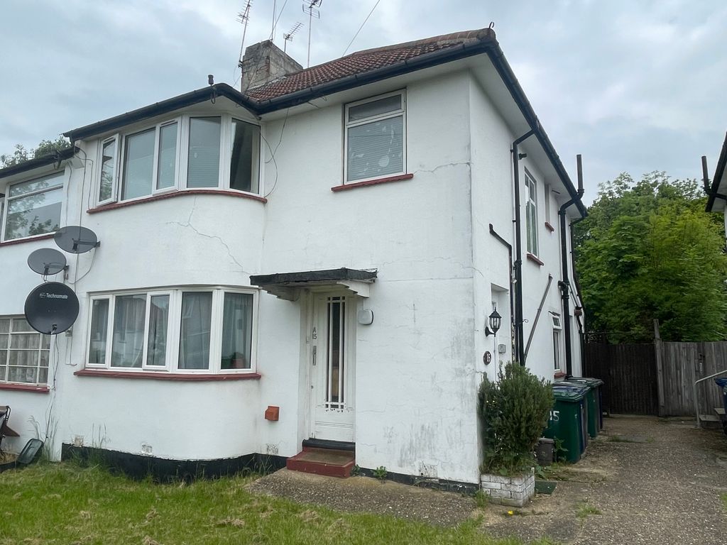 2 bed flat to rent in Laleham Avenue, London NW7 Zoopla