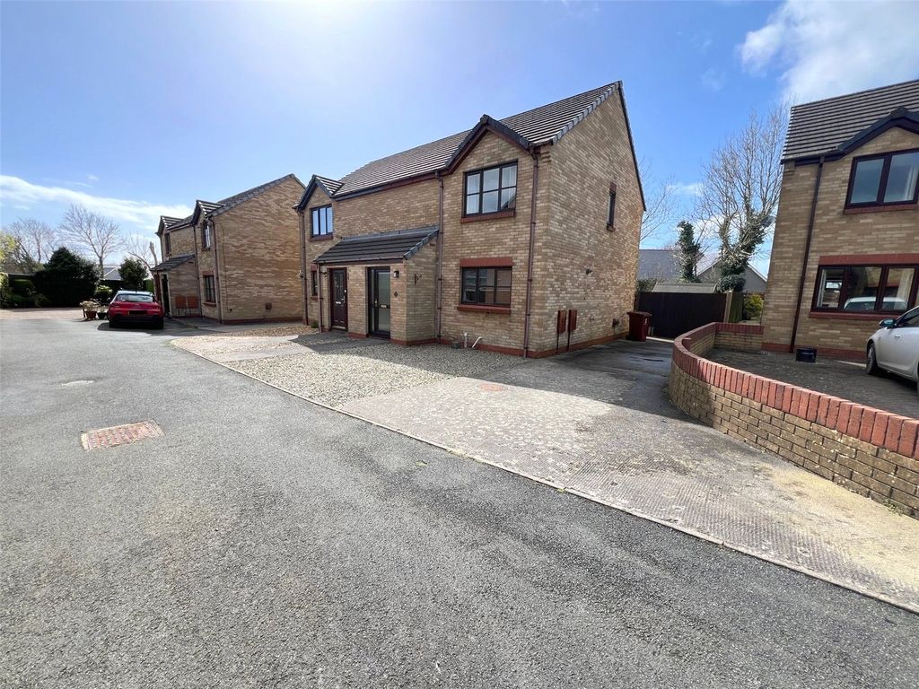 3 bed semidetached house for sale in Redhill Park, Haverfordwest