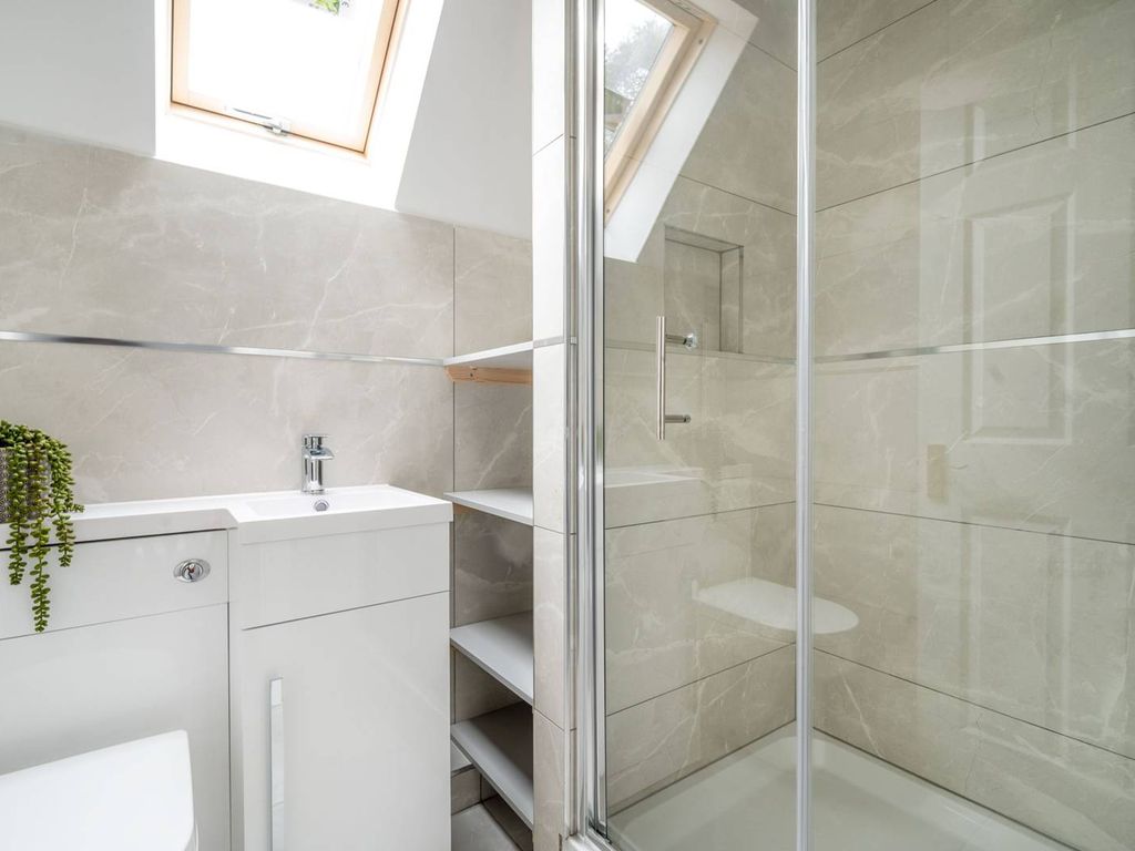 3 bed cottage to rent in Woking, Woking GU22, £2,500 pcm Zoopla