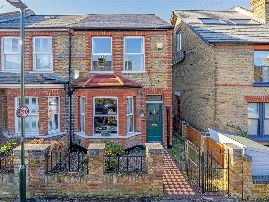 3 bed semidetached house for sale in Wolsey Road, Hampton Hill
