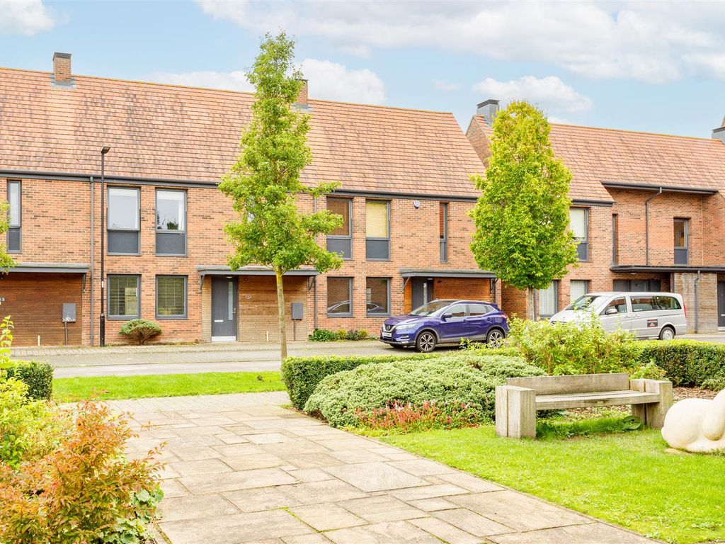 3 bed terraced house for sale in Lotherington Mews, Derwenthorpe, York
