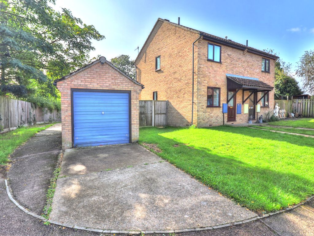 2 bed semidetached house to rent in Briar Close, Halesworth IP19, £825