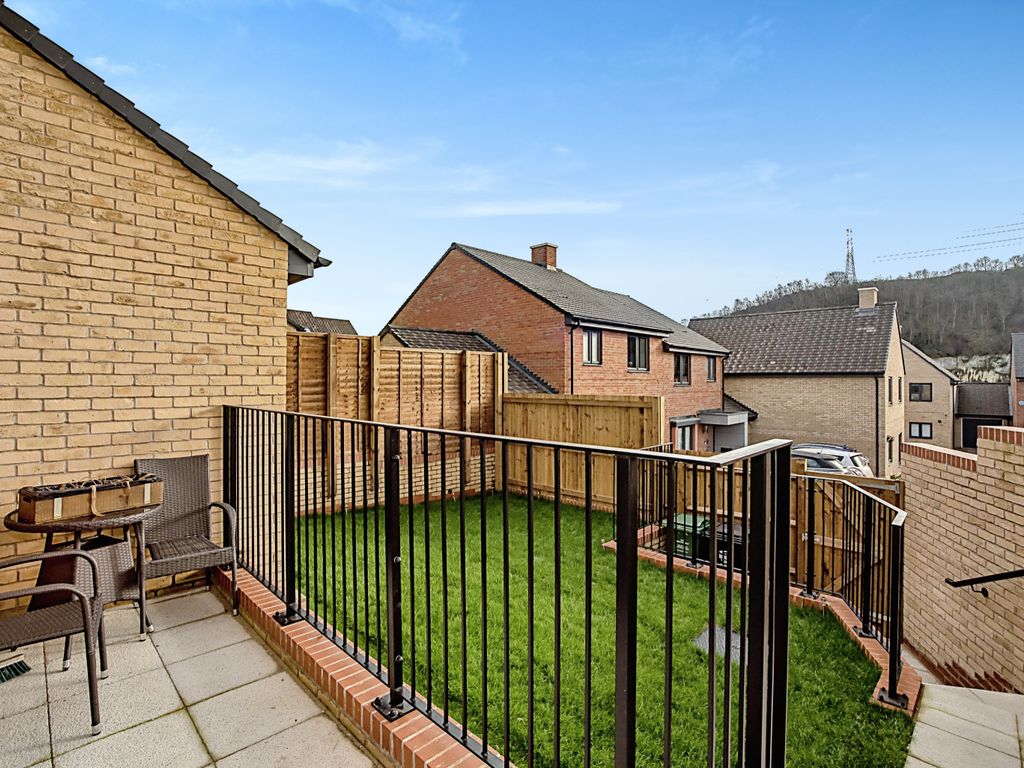 3 bed semidetached house to rent in Castle Hill Drive, Ebbsfleet Valley, Kent DA10