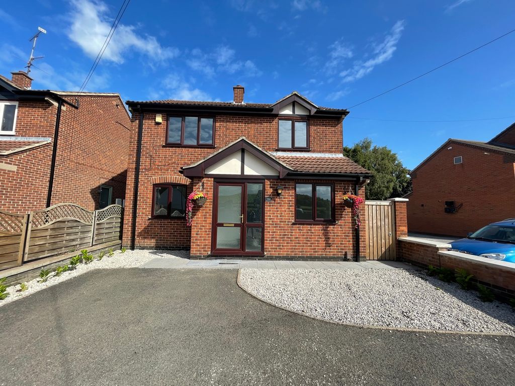 4 bed detached house to rent in Mansfield Road, Brinsley, Nottingham