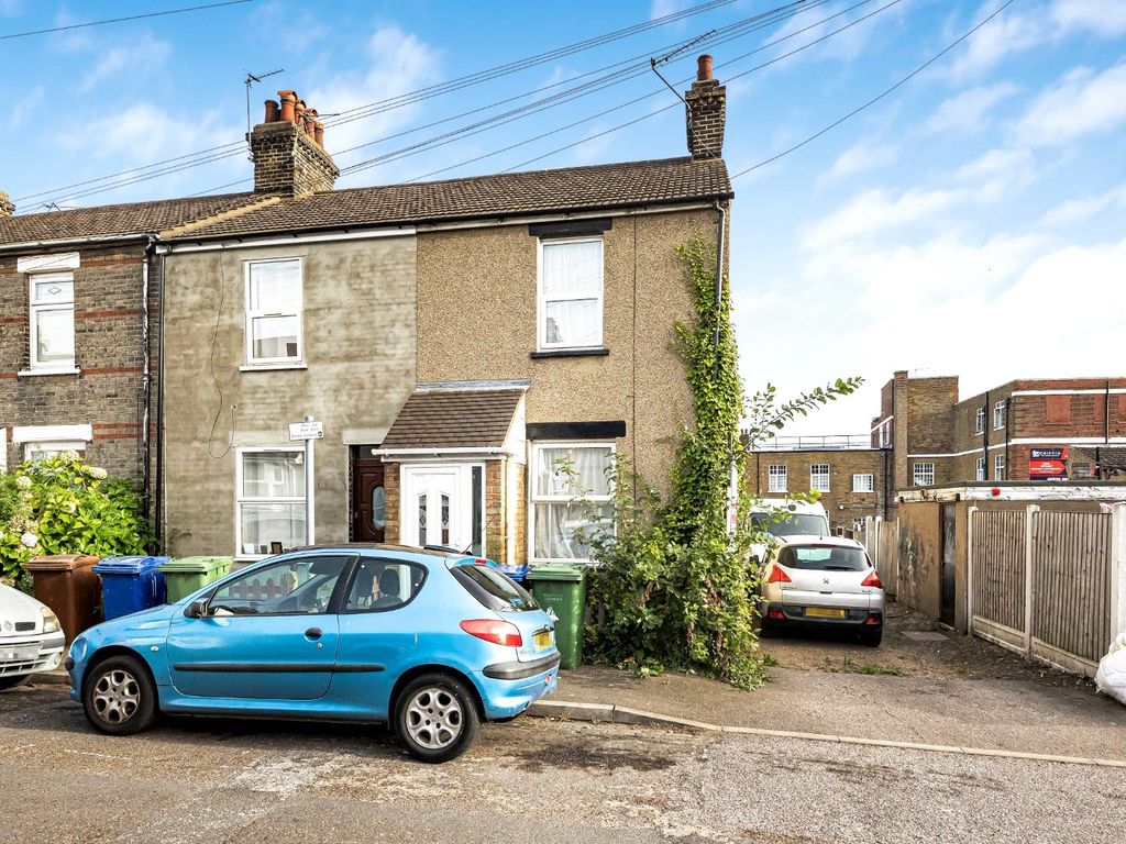 2 bed end terrace house for sale in Argyll Road, Grays, Essex RM17, £