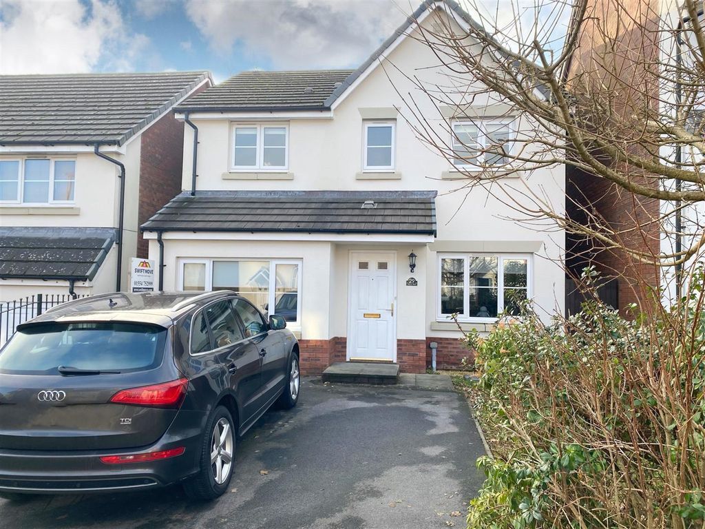4 bed detached house for sale in Clos Y Wern, Pontarddulais, Swansea