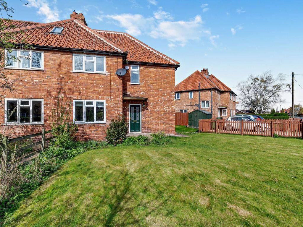 3 bed semidetached house for sale in North Moor, Huntington, York YO32