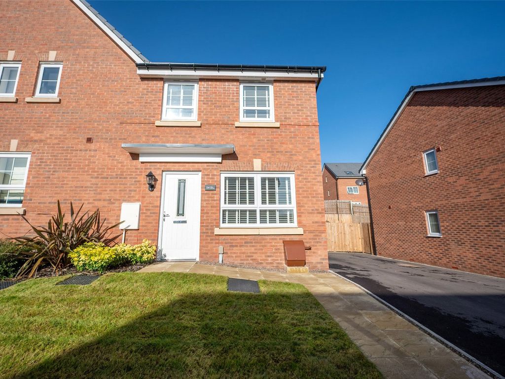 3 bed semidetached house for sale in The Bache, Lightmoor Village