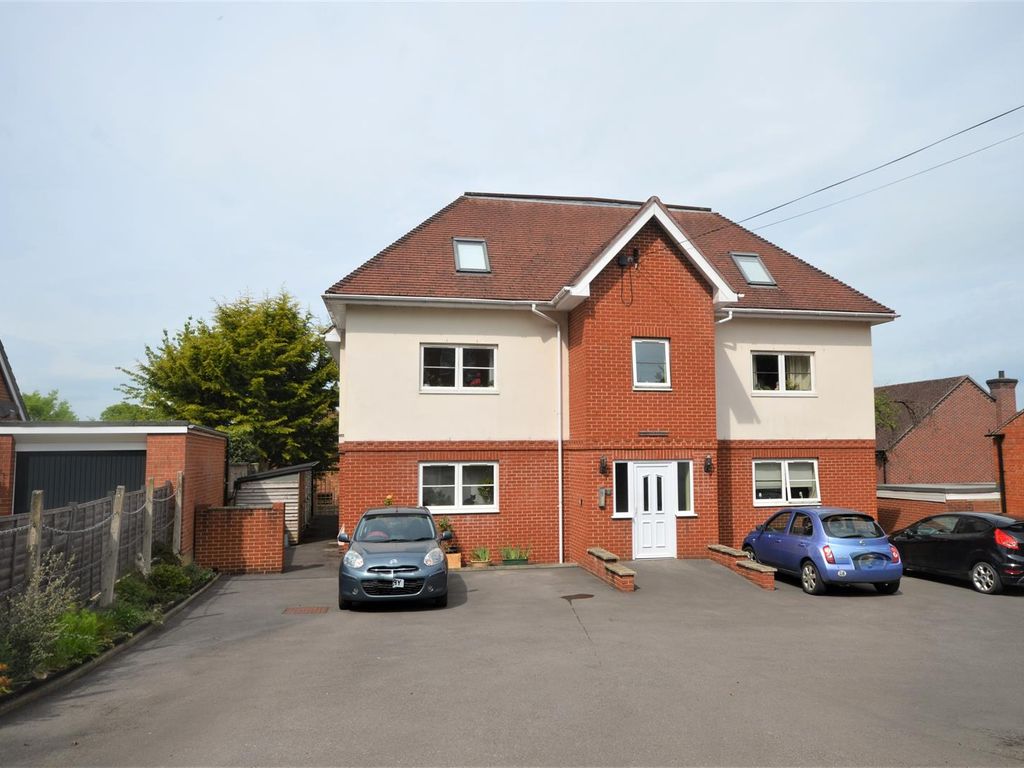 2 bed flat for sale in Wyke Road, Gillingham SP8 Zoopla