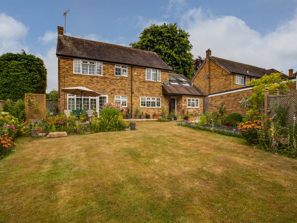 4 bed detached house for sale in Overdales, Hazlemere, High Buckinghamshire HP15 Zoopla