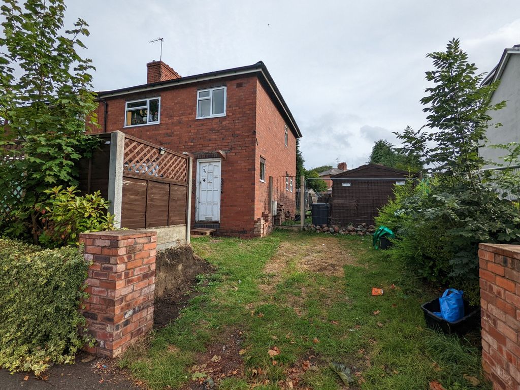 3 bed semidetached house for sale in Wynall Lane, Wollescote