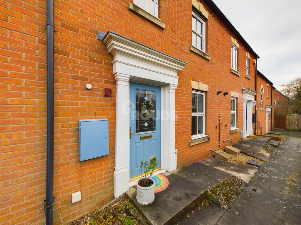 3 bed terraced house for sale in Griffin Lane, Dickens Heath, Shirley, Solihull B90, £365,000