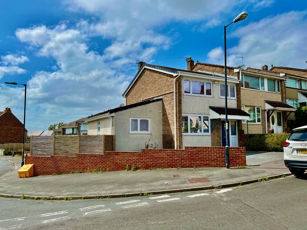 3 bed end terrace house to rent in Nicholas Lane, St Bristol