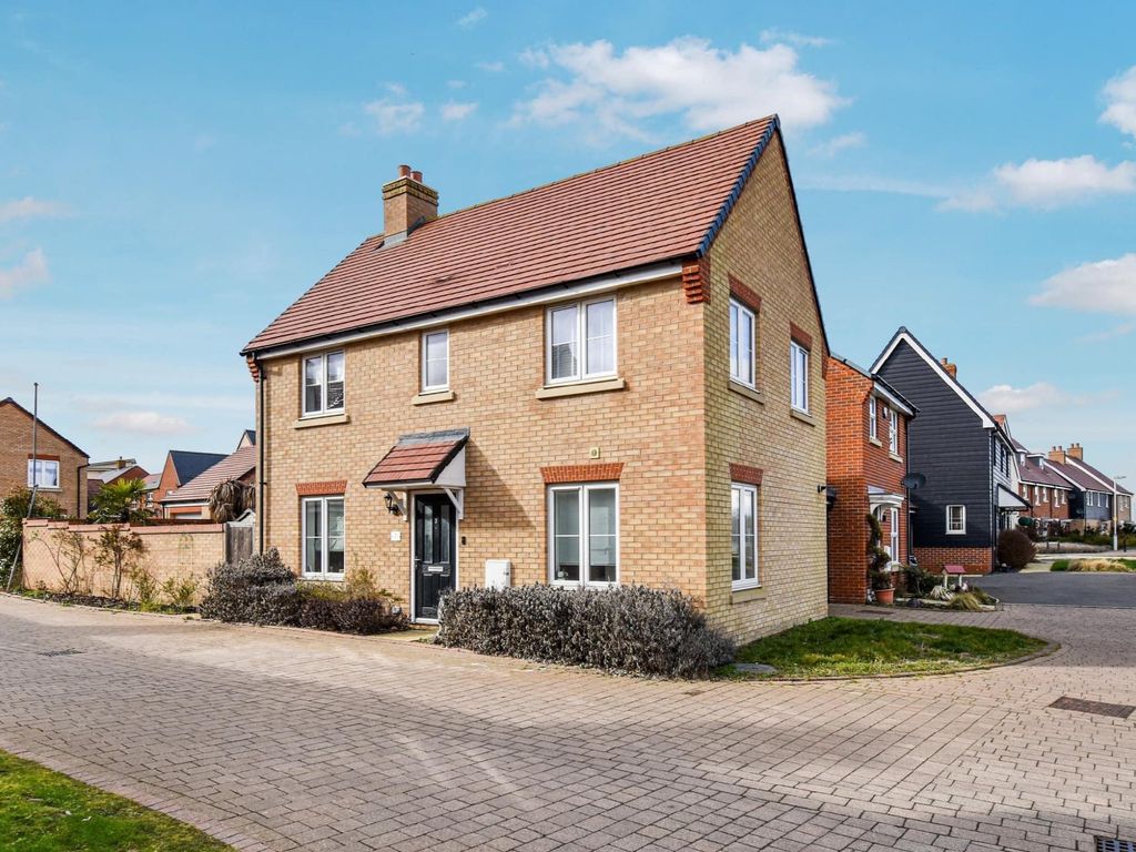 3 bed detached house for sale in Holbrook Grove, Biggleswade SG18 Zoopla
