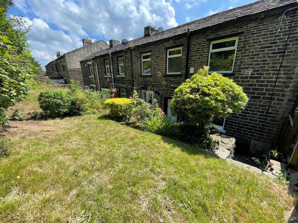 2 bed terraced house for sale in Lowergate, Paddock, Huddersfield HD3