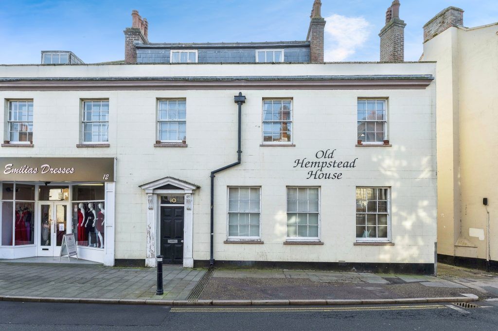 2 bed flat for sale in Flat 6, Old Hempstead House, 10 Queensway, Hemel