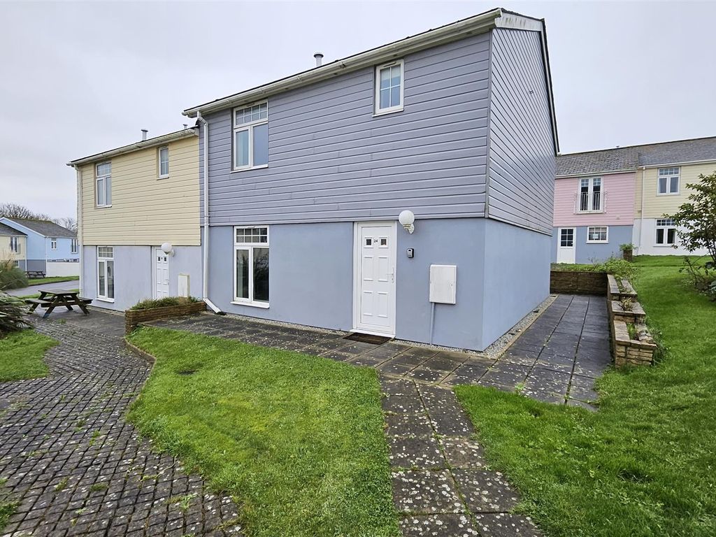 4 bed property for sale in Newquay TR8, £129,950 Zoopla