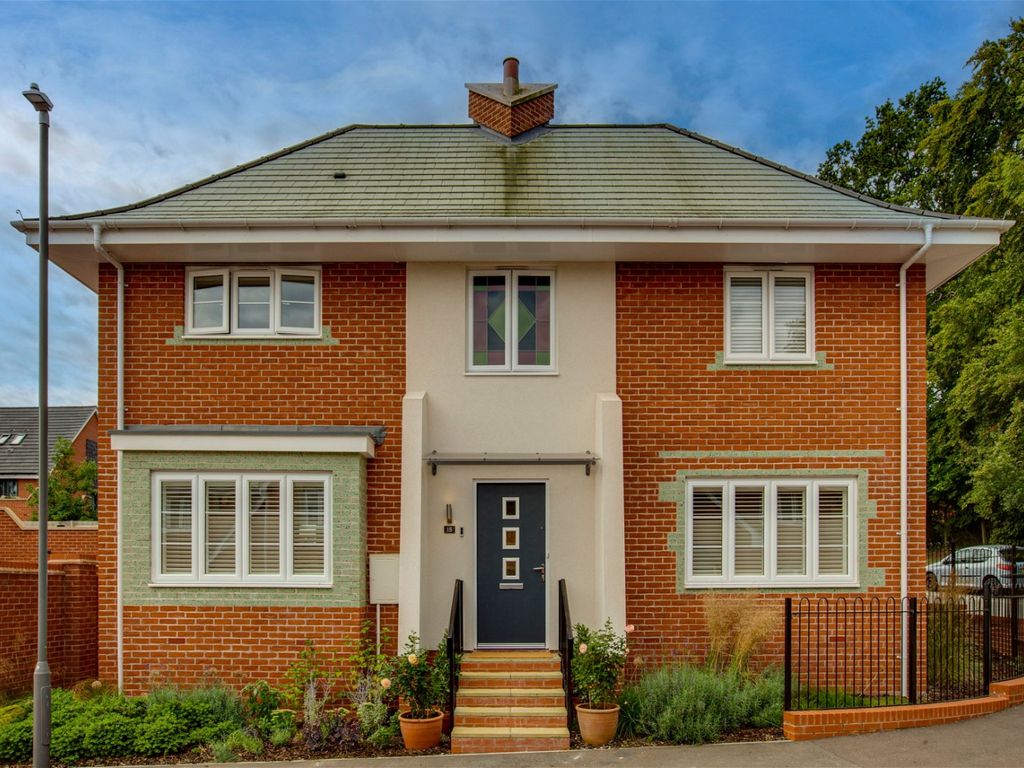 4 bed detached house for sale in Daws Hill, High HP11, £800,000 Zoopla
