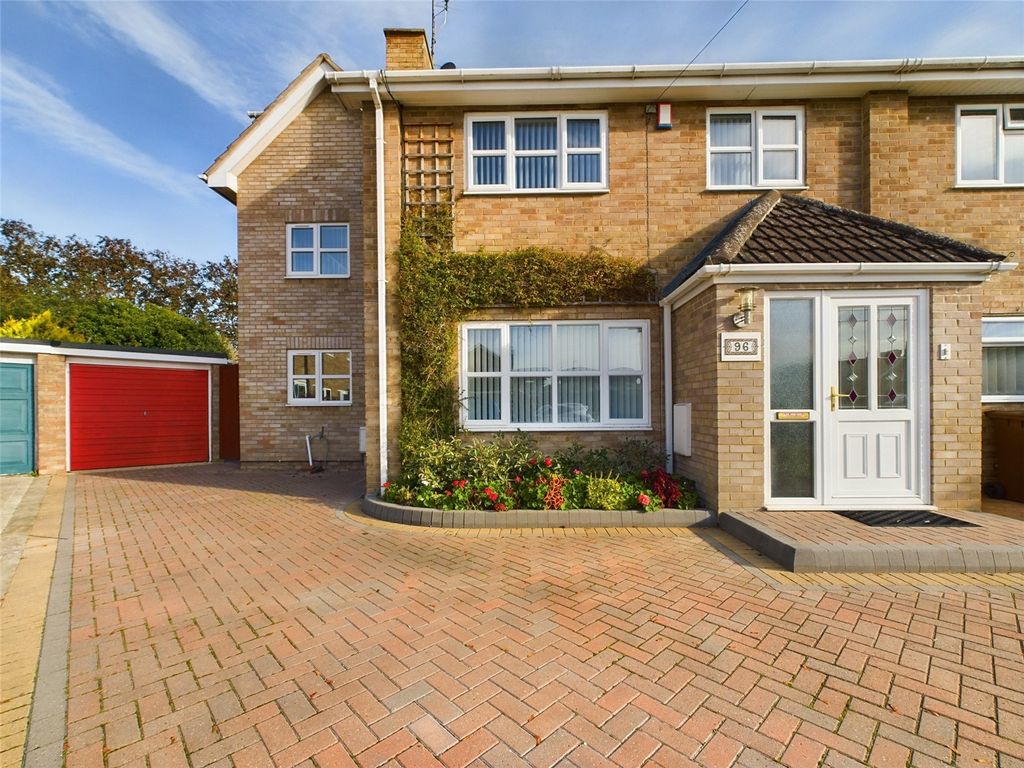 5 bed detached house for sale in Moselle Drive, Churchdown, Gloucester GL3, £440,000 Zoopla